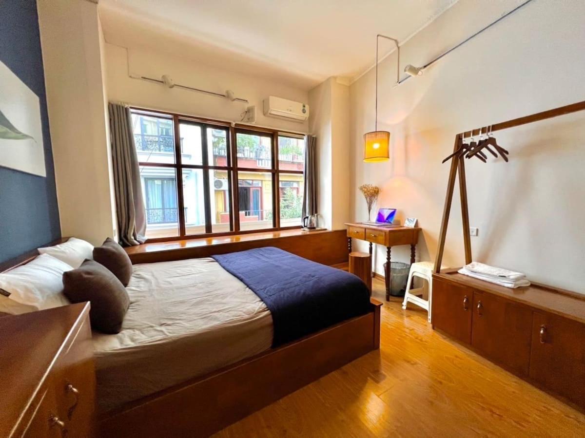 Nice Room Located Right Next To The Old Quarter Can Phong Nhieu Anh Sang Tai Ngay Gan Pho Di Bo Ho Guom Ханой Екстер'єр фото