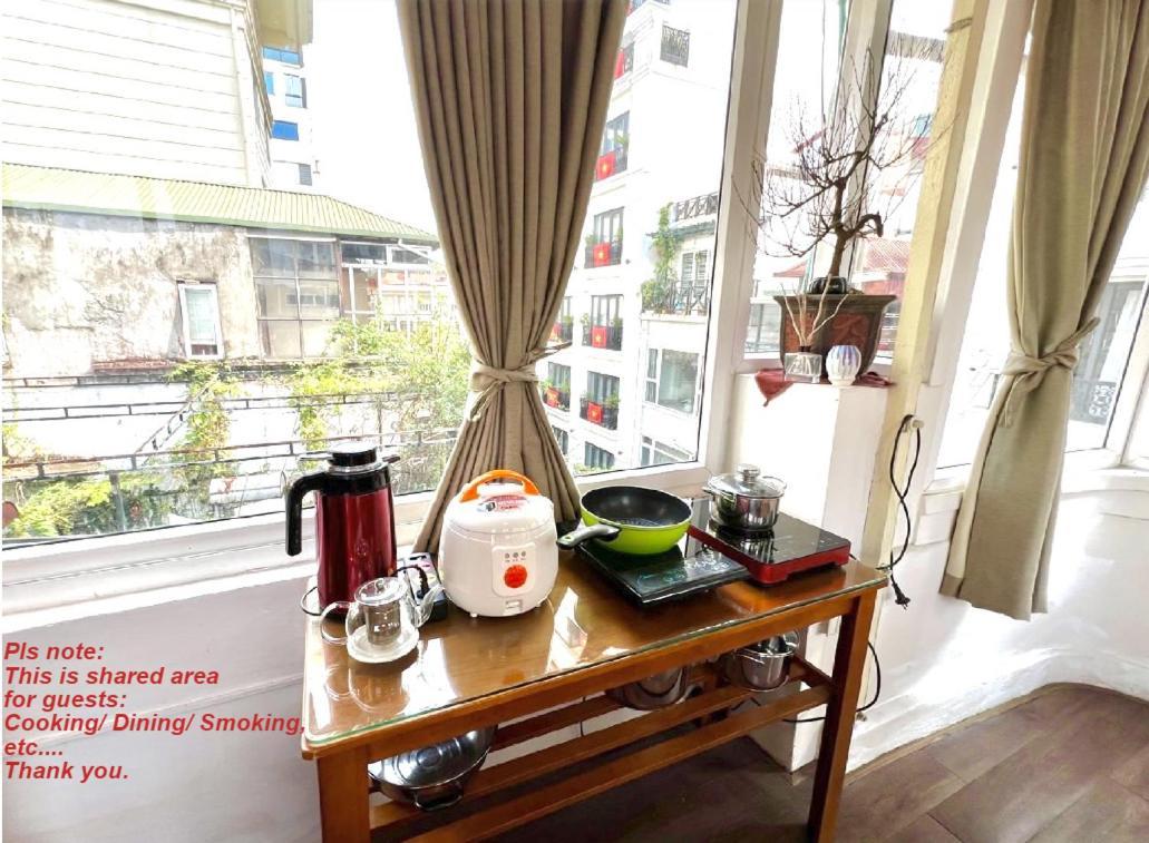 Nice Room Located Right Next To The Old Quarter Can Phong Nhieu Anh Sang Tai Ngay Gan Pho Di Bo Ho Guom Ханой Екстер'єр фото