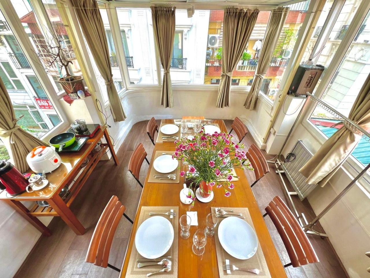 Nice Room Located Right Next To The Old Quarter Can Phong Nhieu Anh Sang Tai Ngay Gan Pho Di Bo Ho Guom Ханой Екстер'єр фото